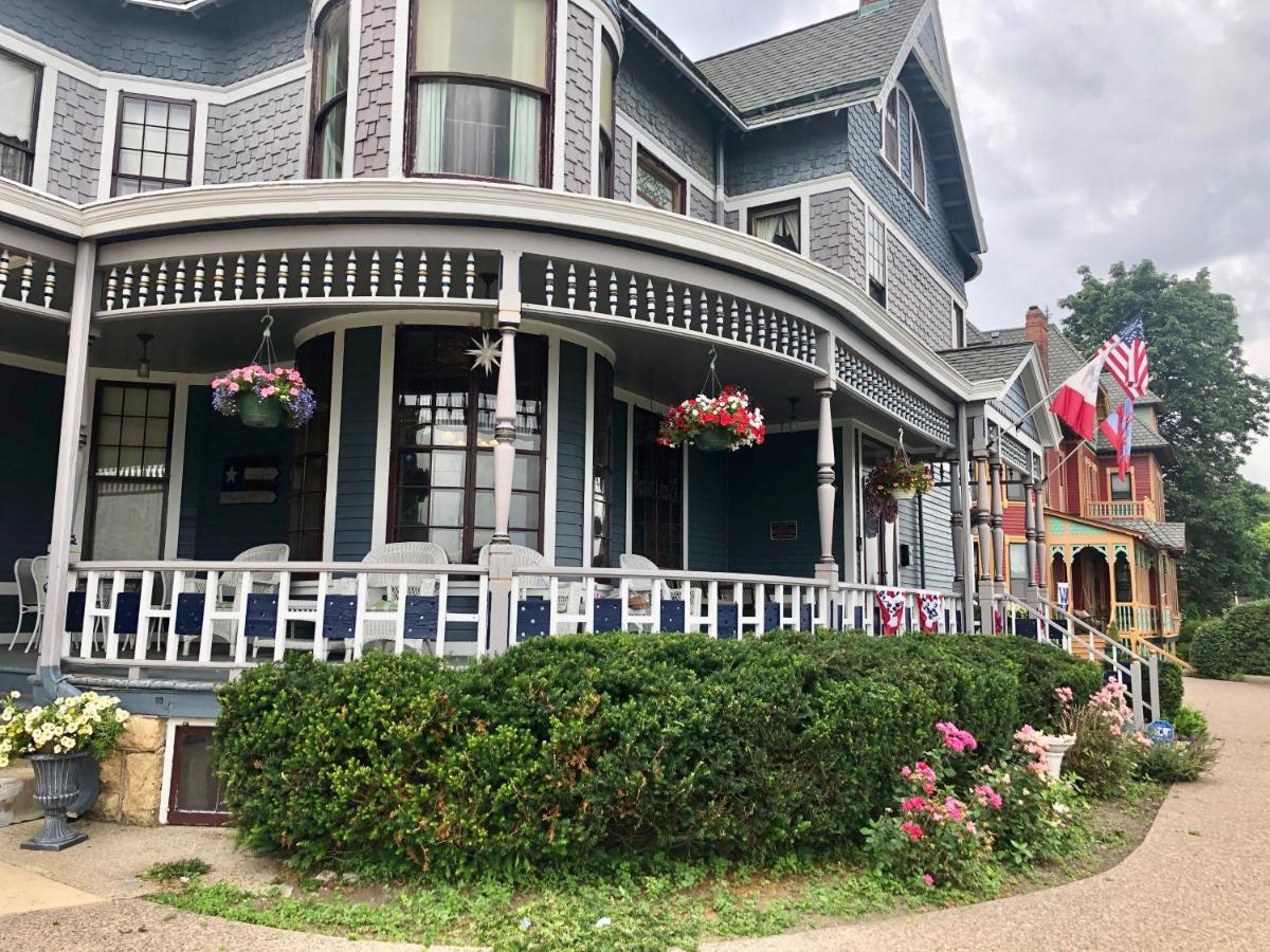 The Hancock House Bed & Breakfast Inn Dubuque Exterior photo