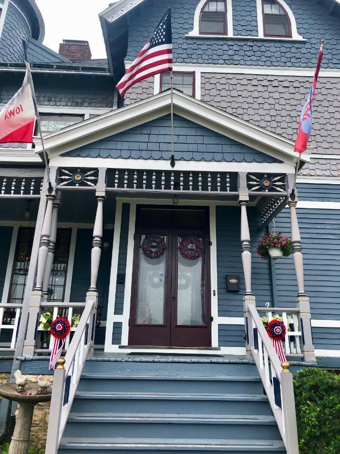 The Hancock House Bed & Breakfast Inn Dubuque Exterior photo