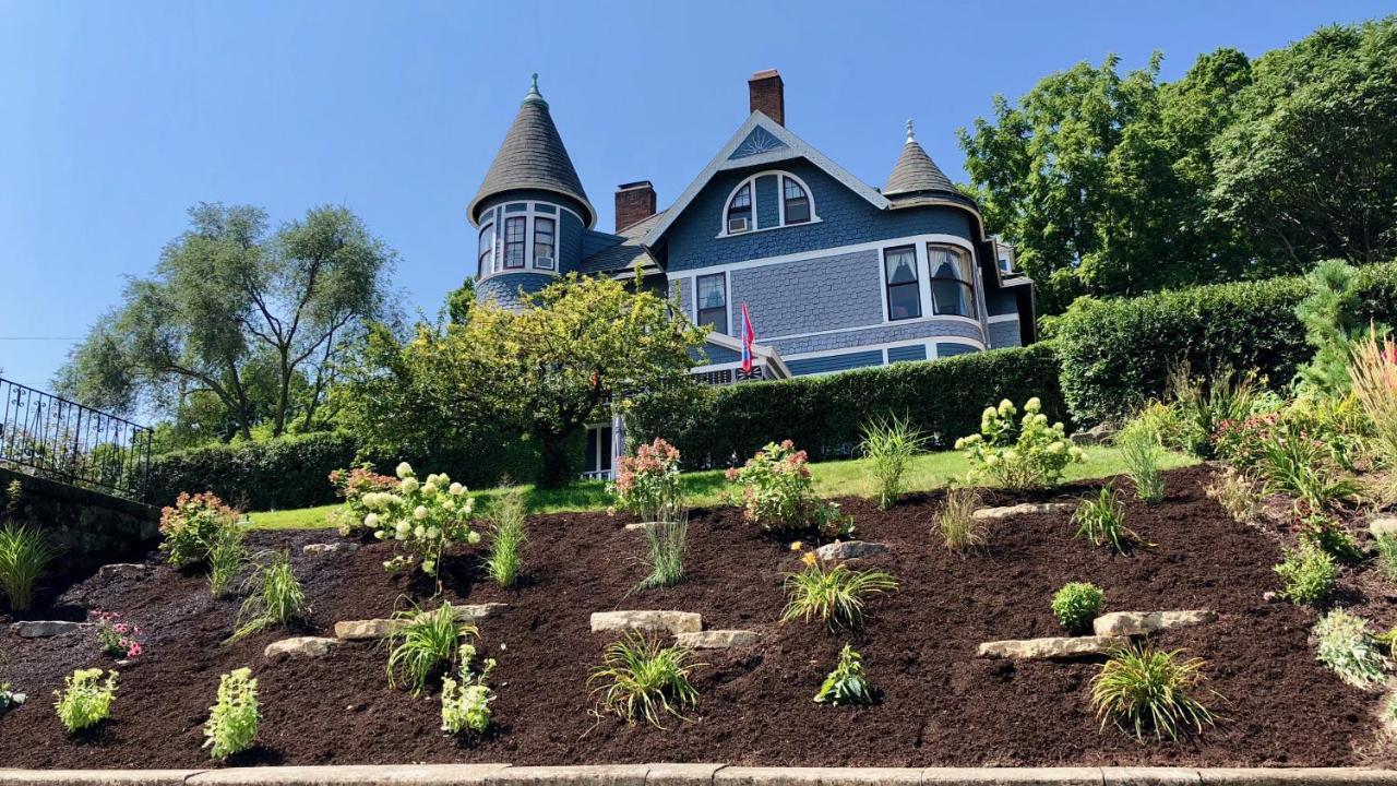 The Hancock House Bed & Breakfast Inn Dubuque Exterior photo